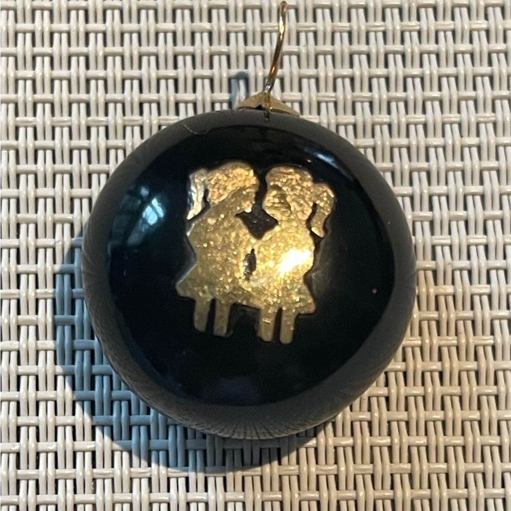 GEMINI ONYX and 14K GOLD pendant
